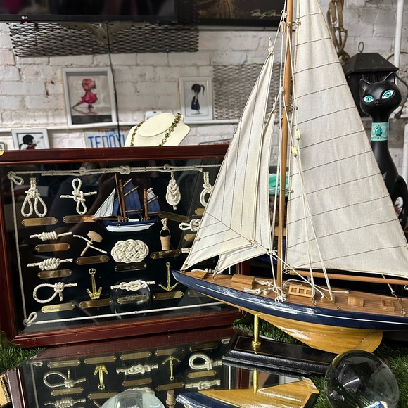 Boat decor great for a man’s cave - Picture 1 of 7